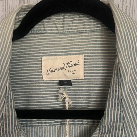 Universal Thread Women”s Light Blue Pinstripe Barn Jacket - Picture 2 of 5